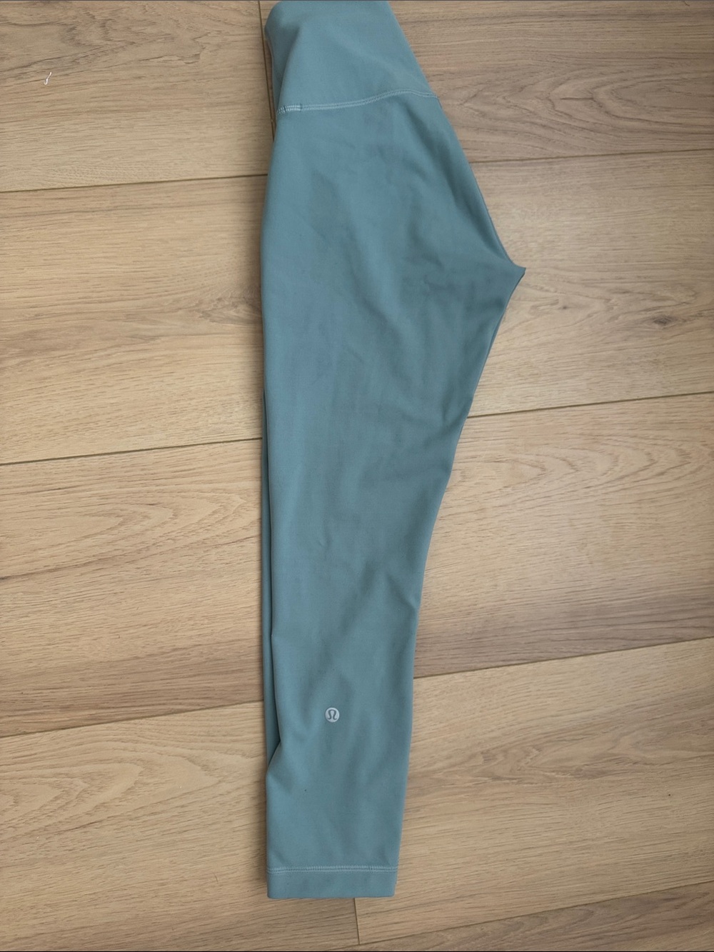 Lululemon Wunder-Train size 6